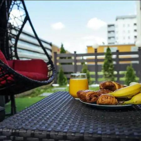 Cozy Special Pallady Apartament With Garden & Courtyard Bukarest Exteriör bild