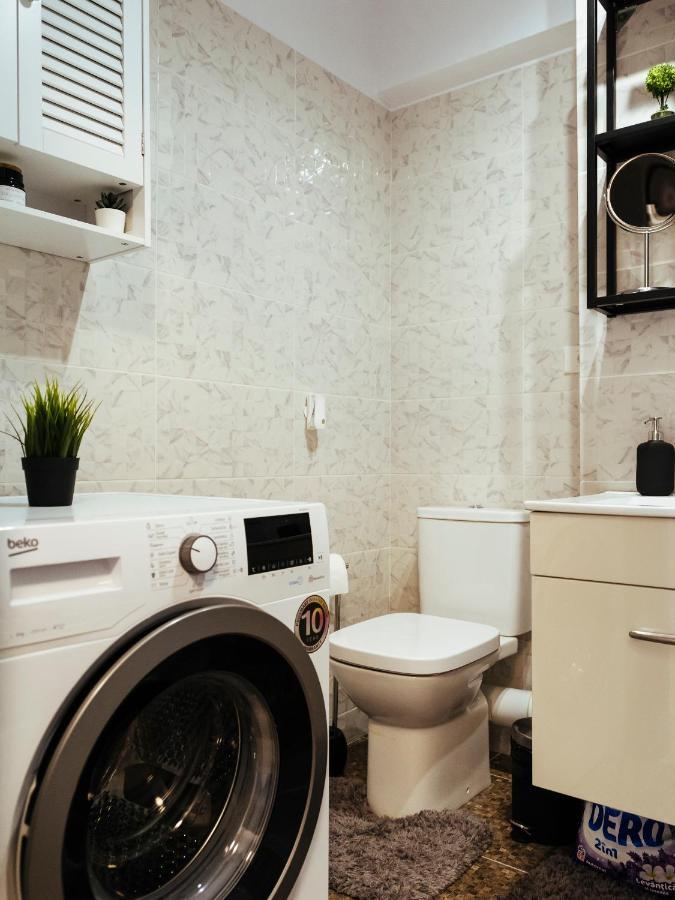 Cozy Special Pallady Apartament With Garden & Courtyard Bukarest Exteriör bild