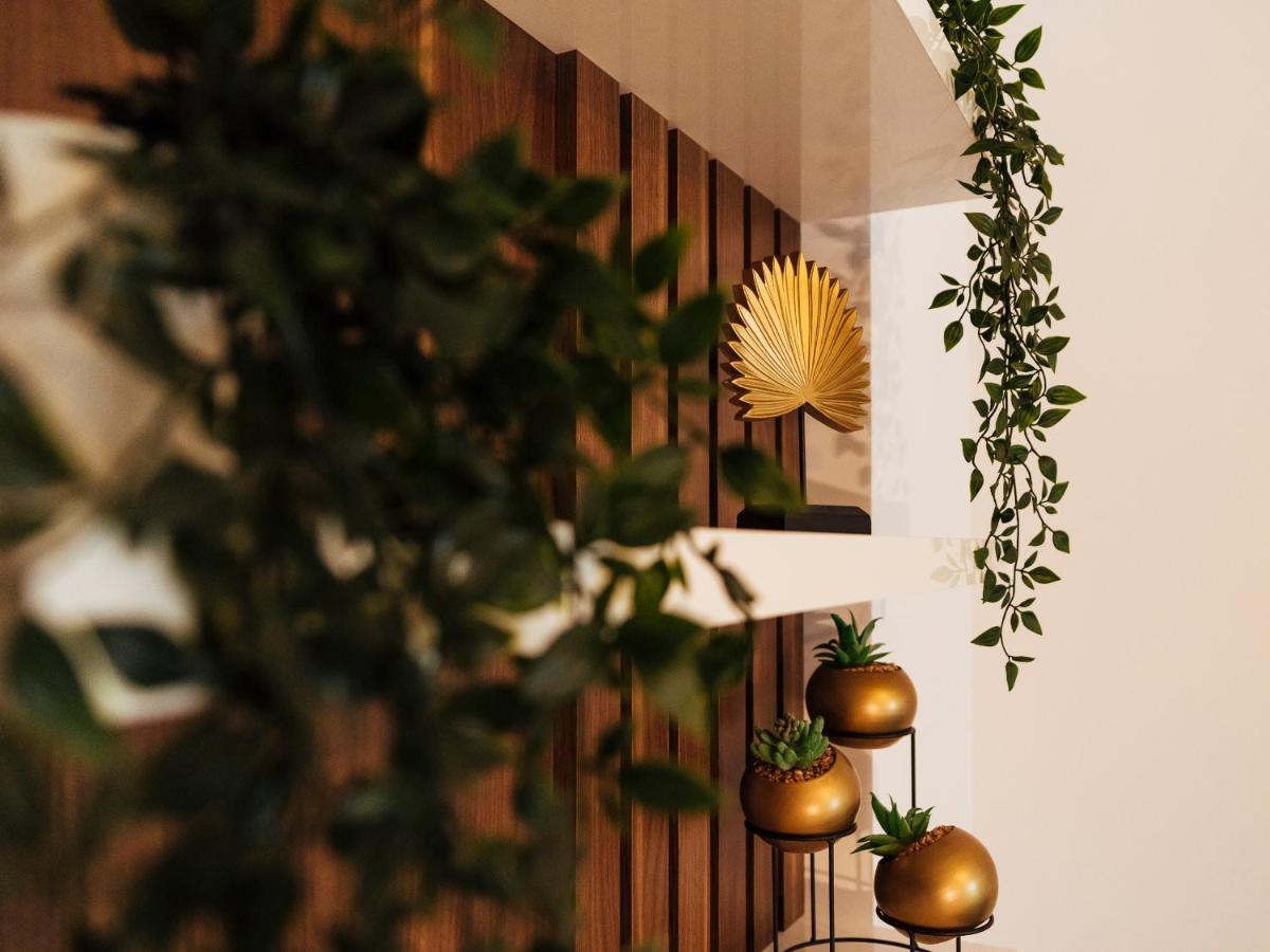 Cozy Special Pallady Apartament With Garden & Courtyard Bukarest Exteriör bild