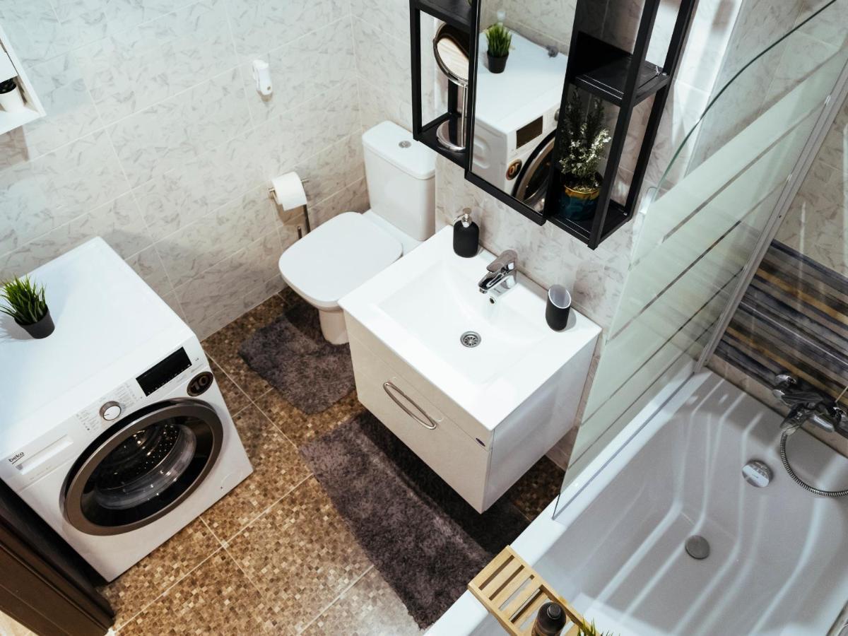 Cozy Special Pallady Apartament With Garden & Courtyard Bukarest Exteriör bild