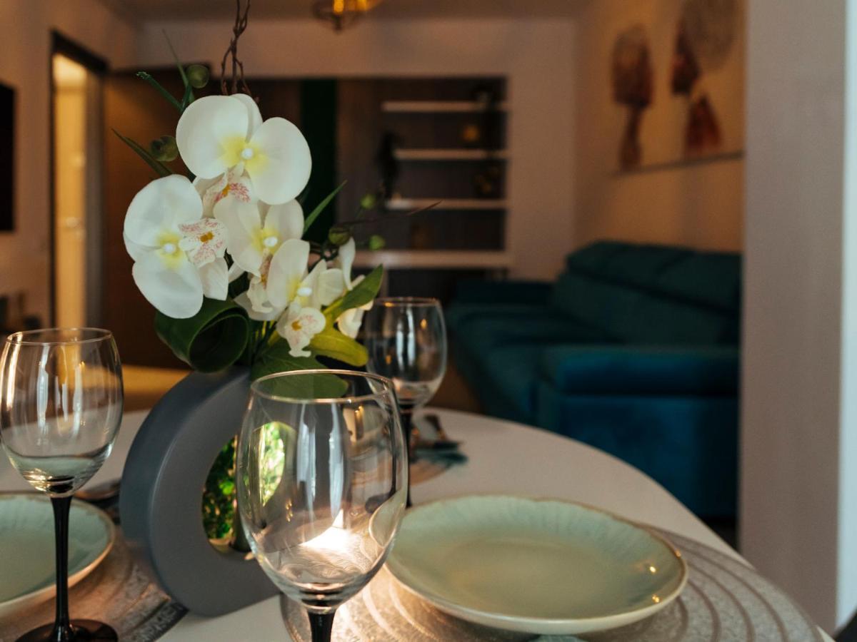 Cozy Special Pallady Apartament With Garden & Courtyard Bukarest Exteriör bild