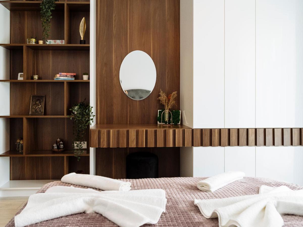 Cozy Special Pallady Apartament With Garden & Courtyard Bukarest Exteriör bild