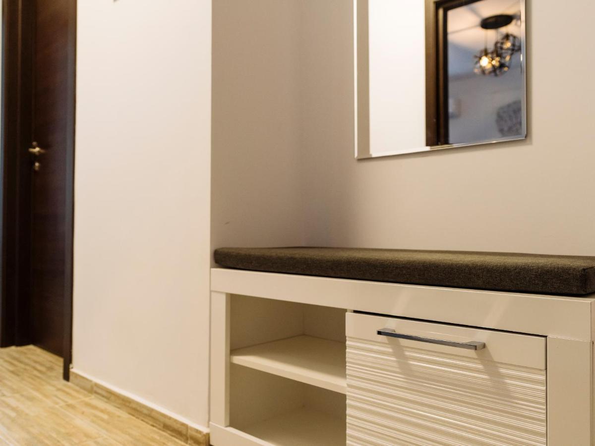 Cozy Special Pallady Apartament With Garden & Courtyard Bukarest Exteriör bild