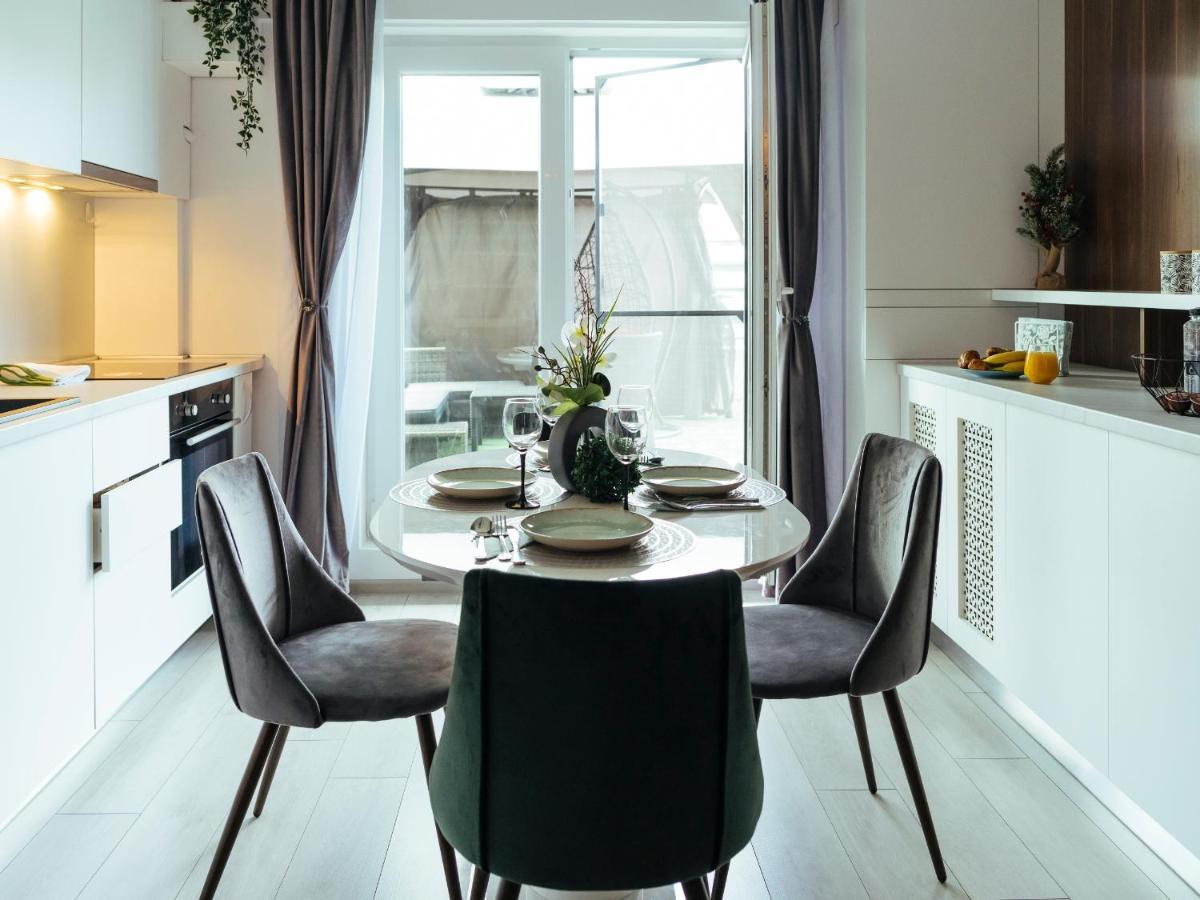 Cozy Special Pallady Apartament With Garden & Courtyard Bukarest Exteriör bild