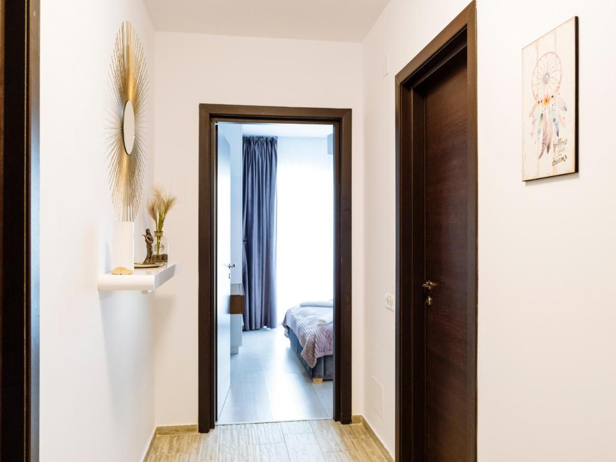 Cozy Special Pallady Apartament With Garden & Courtyard Bukarest Exteriör bild
