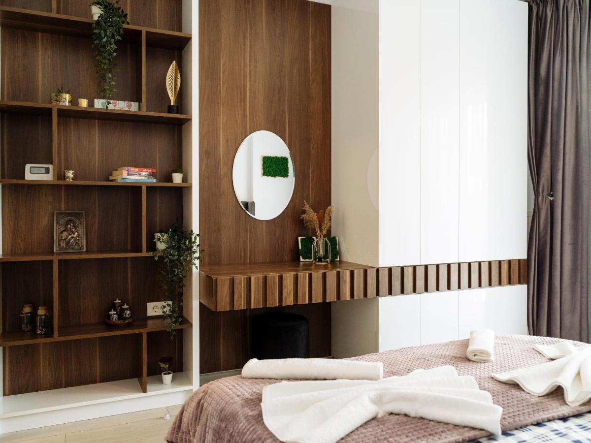 Cozy Special Pallady Apartament With Garden & Courtyard Bukarest Exteriör bild