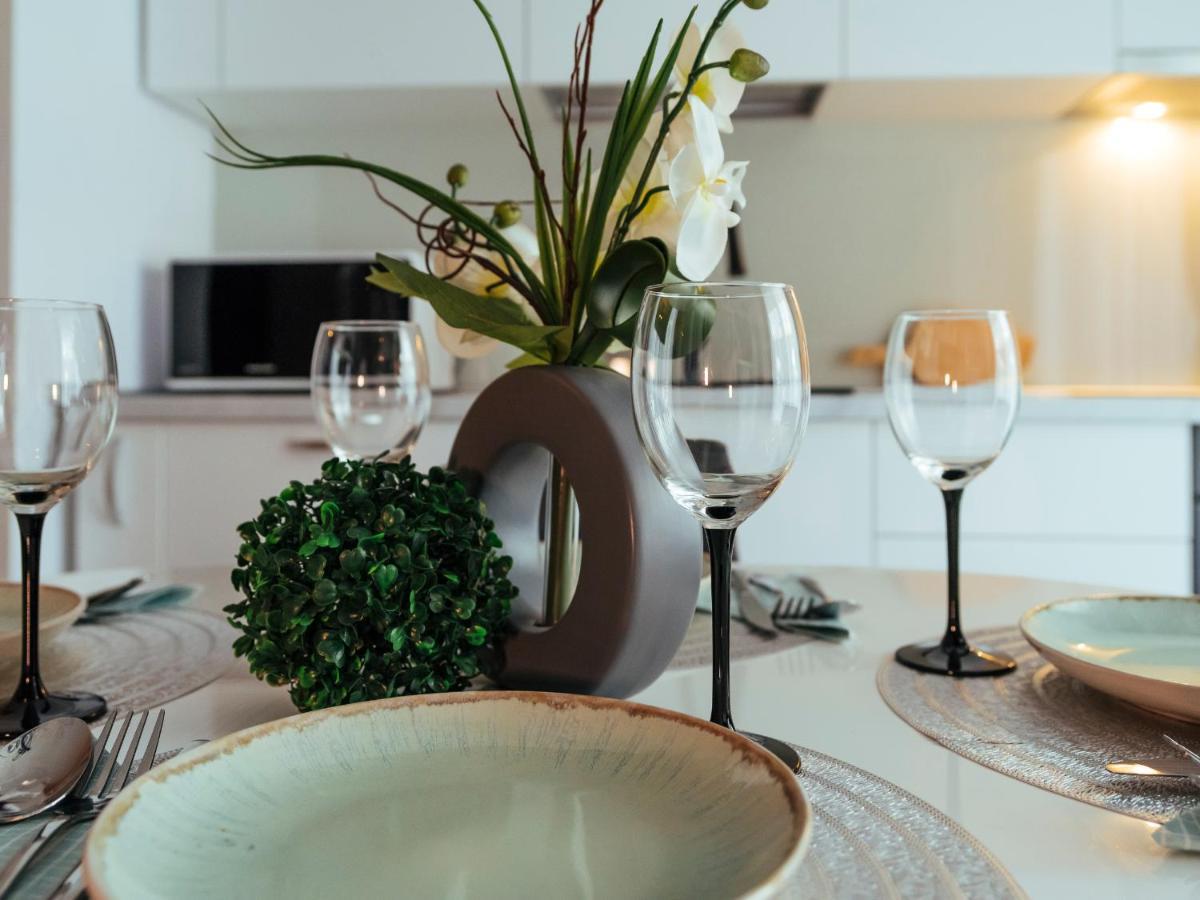 Cozy Special Pallady Apartament With Garden & Courtyard Bukarest Exteriör bild