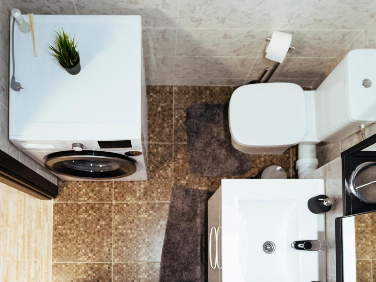 Cozy Special Pallady Apartament With Garden & Courtyard Bukarest Exteriör bild